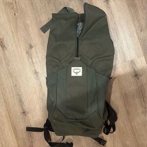 Used Osprey Archeon 25 Rolltop Backpack Green